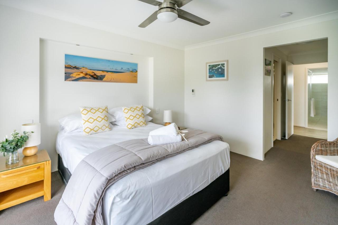 Cashelmara Beachfront Apartments Голд-Кост Экстерьер фото