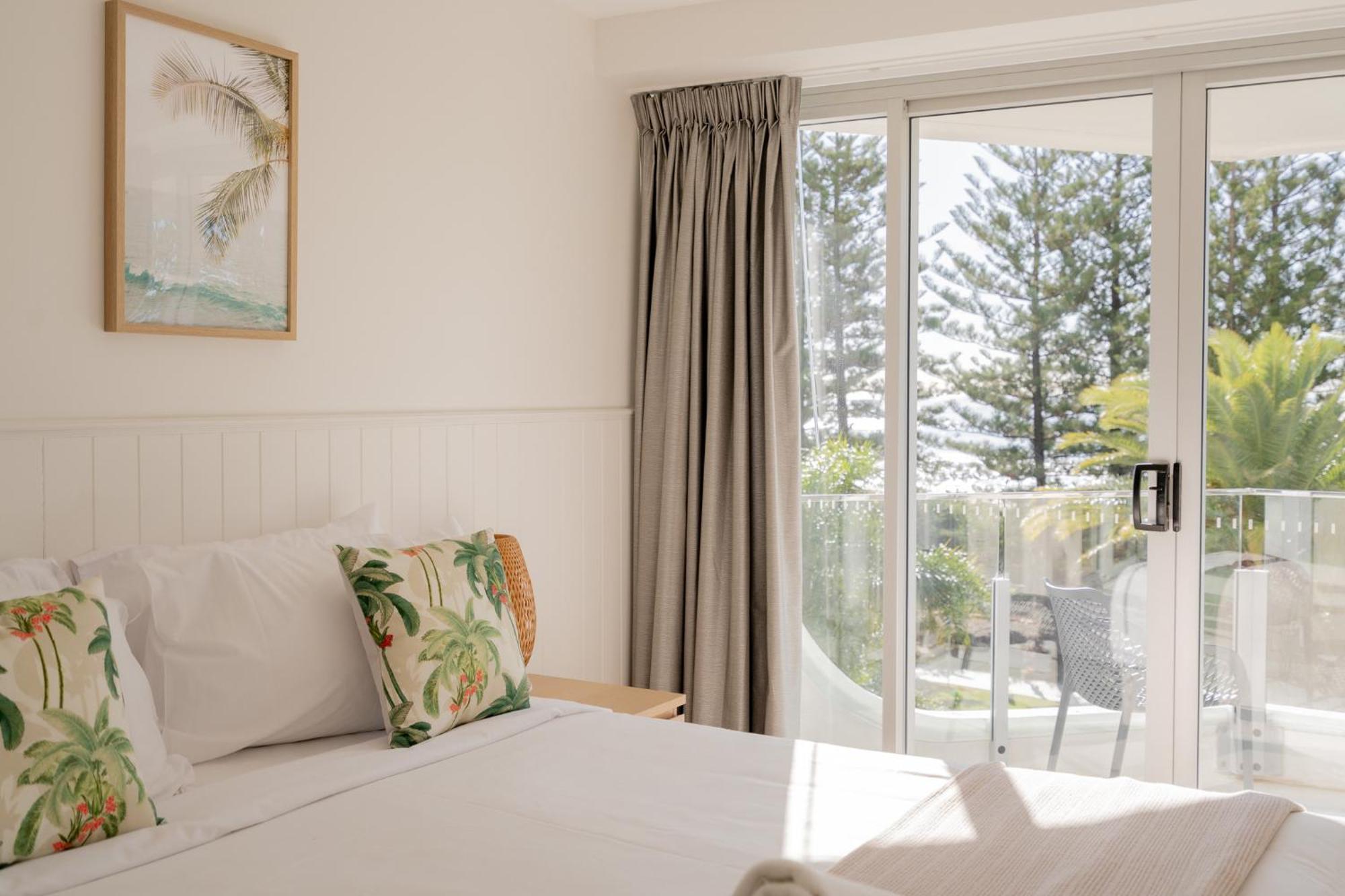 Cashelmara Beachfront Apartments Голд-Кост Экстерьер фото